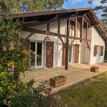 Holiday home Maison De Familiale Bord De Classee 3 Etoiles